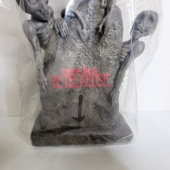 Beetlejuice Tombstone Popcorn Bucket Regal Exclusive Here Lies Betelgeuse - NEW - Picture 4 of 5